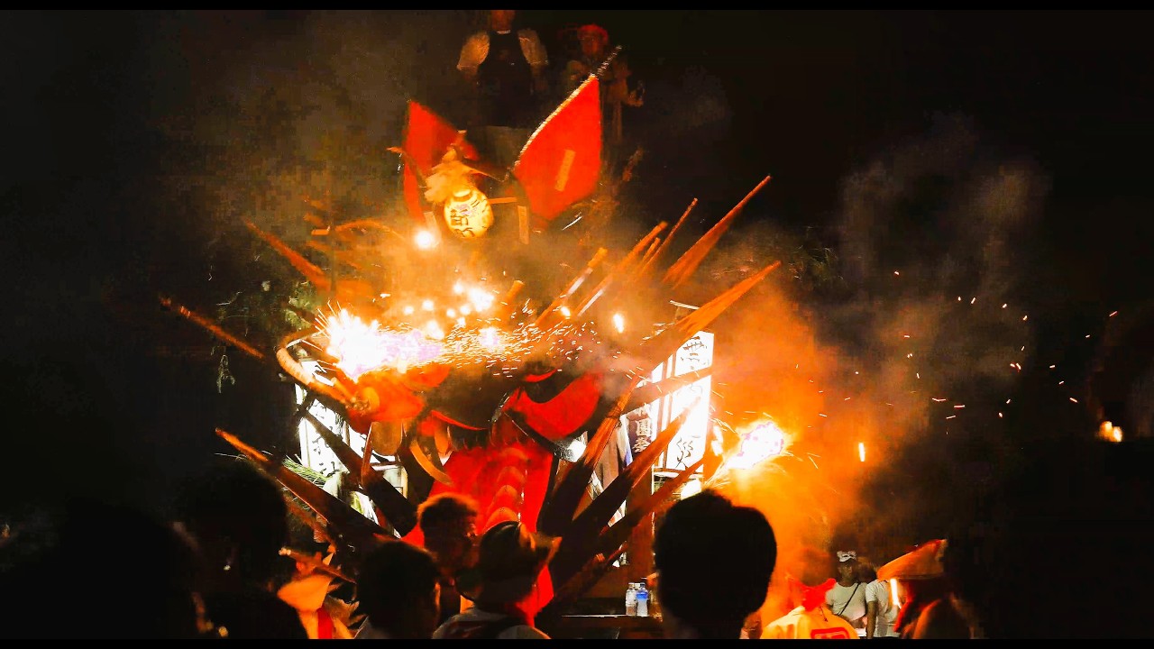 【4K】火を噴く大蛇（大蛇山）が大暴れ。みやま市「江浦祇園祭」夜。A fire-breathing giant snake (Daijayama) goes on a rampage.