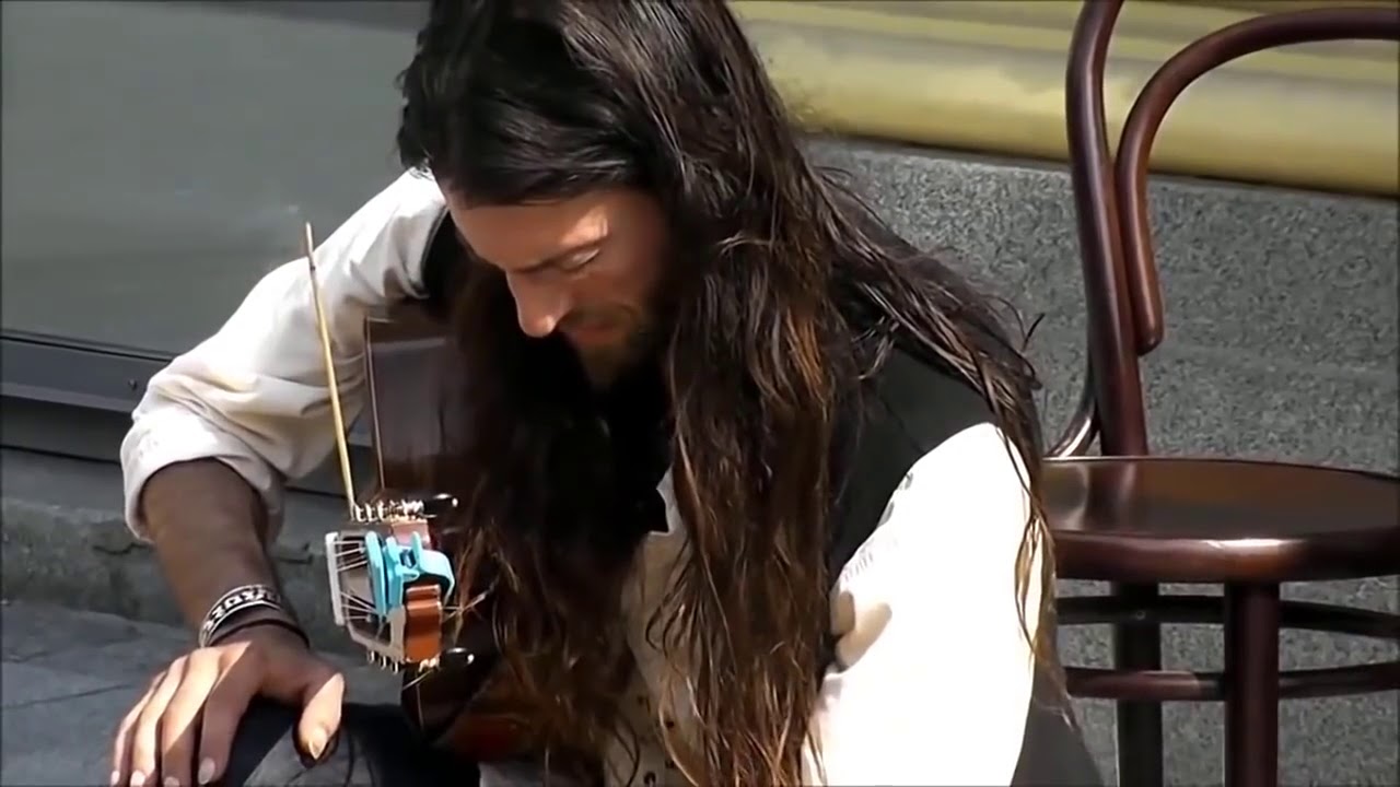 When Famous Guitarist play on the Street