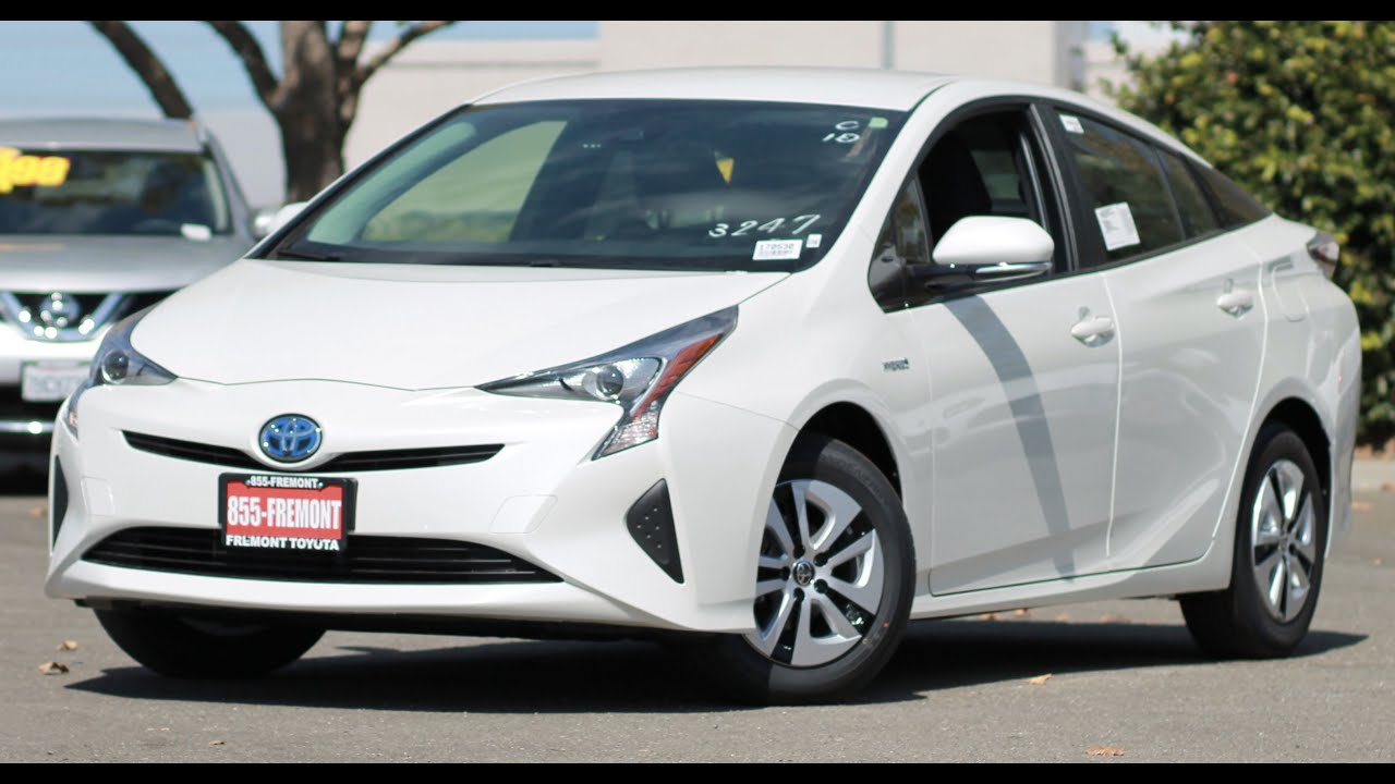 2017 Toyota Prius II Eco - Walkaround