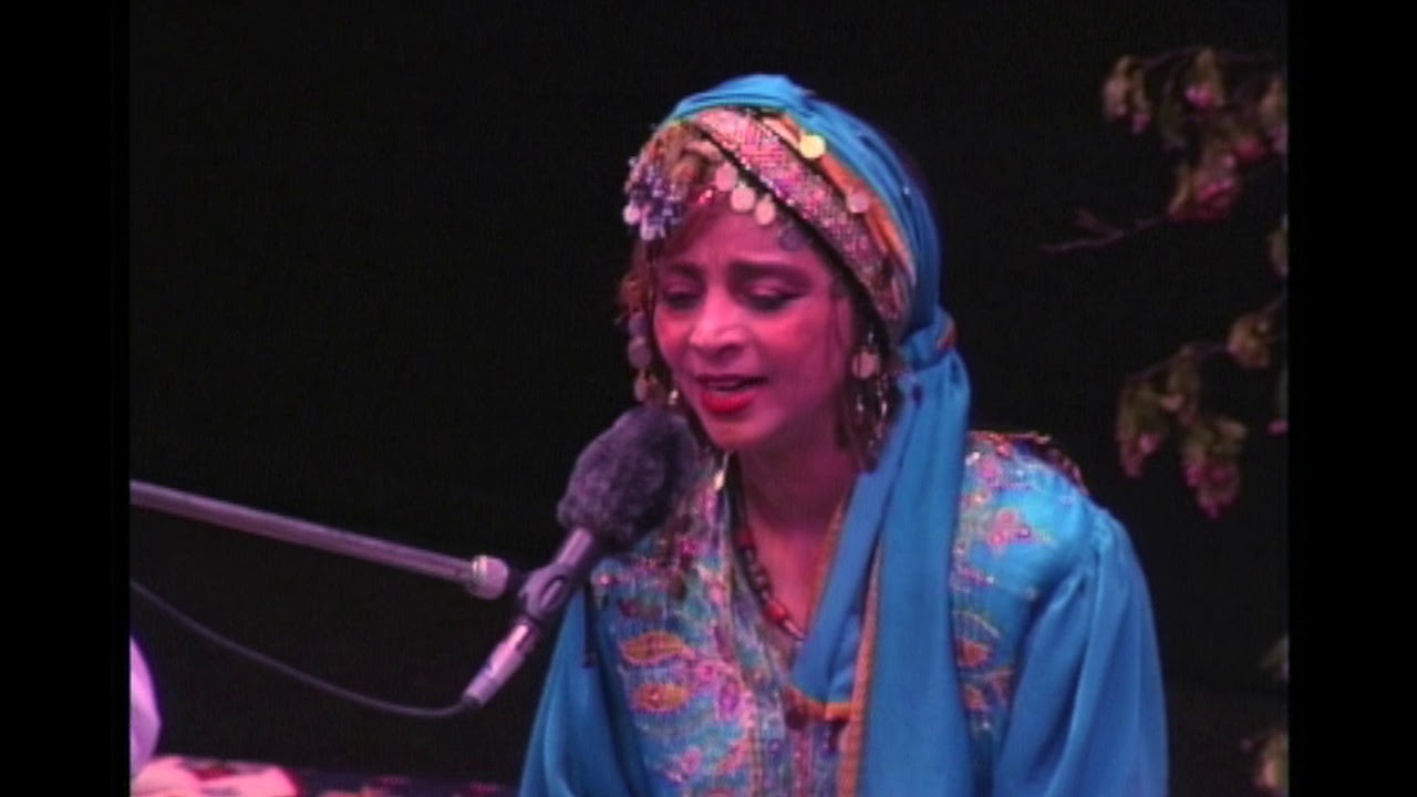 Sima Bina: Majnoon -folkmusic of Birjand khorassan iran بانو سیما بینا