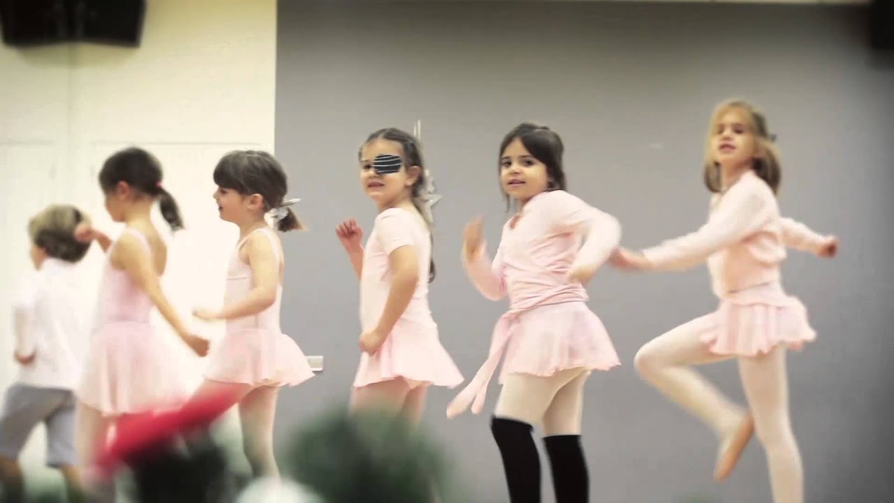 ESTHER BOSCH DANZA - FELIZ NAVIDAD
