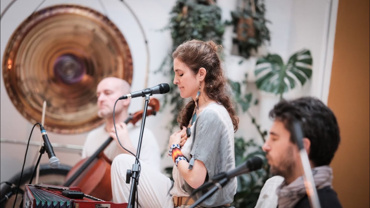 « YESHUA » (Puja Prema & Friends), Live in Paris 