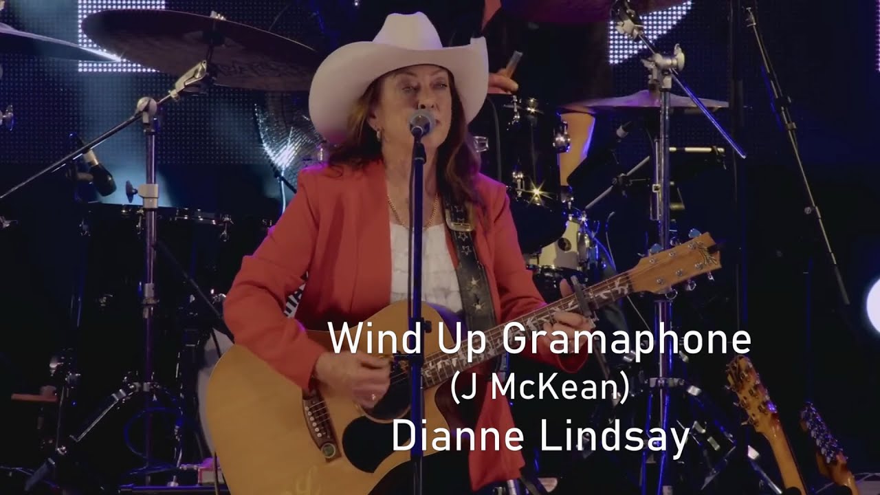 Wind Up Gramophone -  Dianne Lindsay OAM