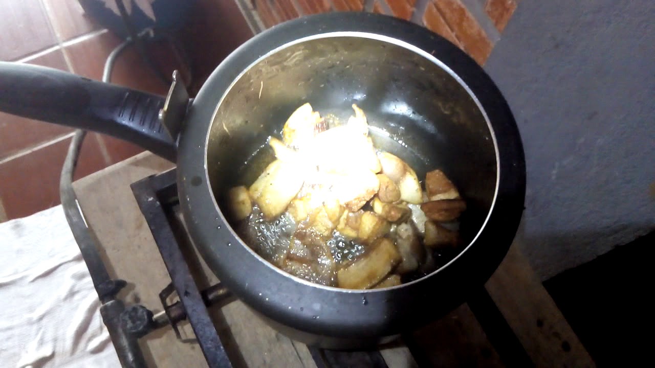 Preparando um toicinho de tchanthio