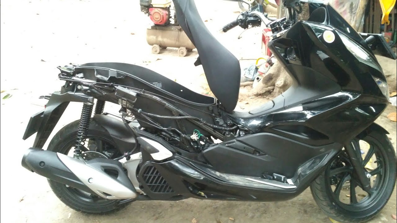 cara melepas cover body honda pcx