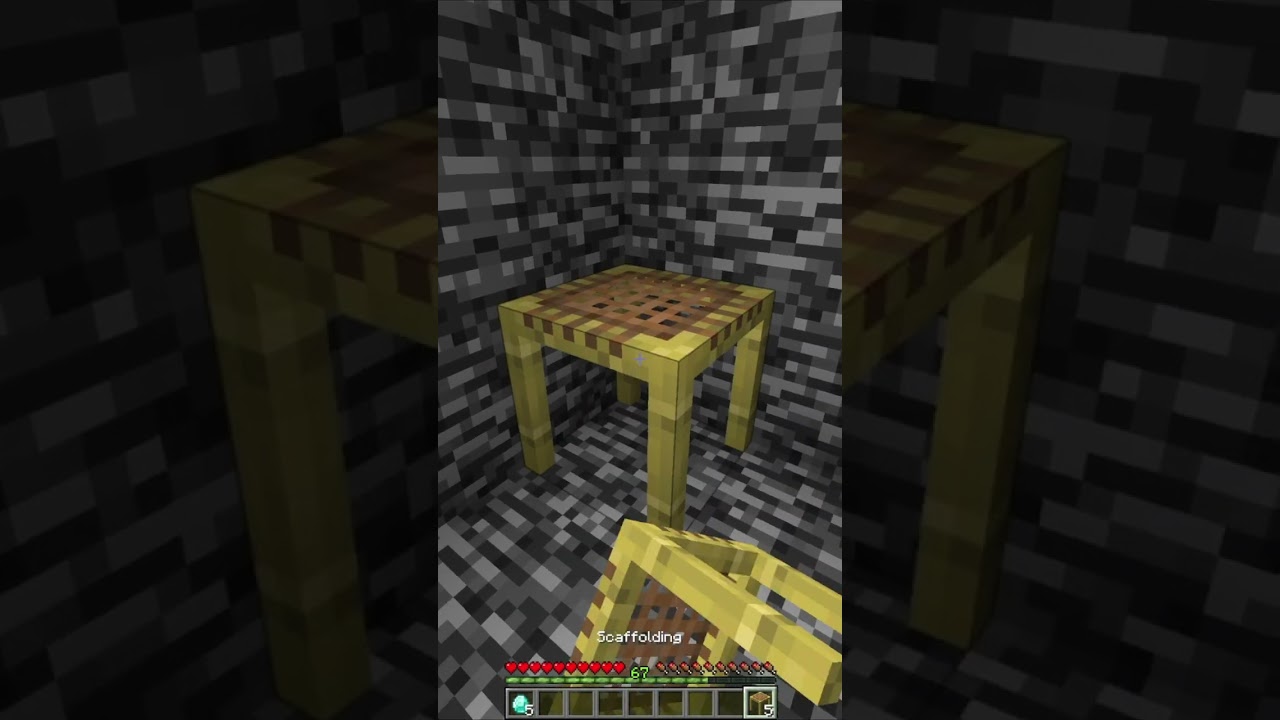 I ALMOST DIED IN MINECRAFT... 😨 (That Was TOO CLOSE!)