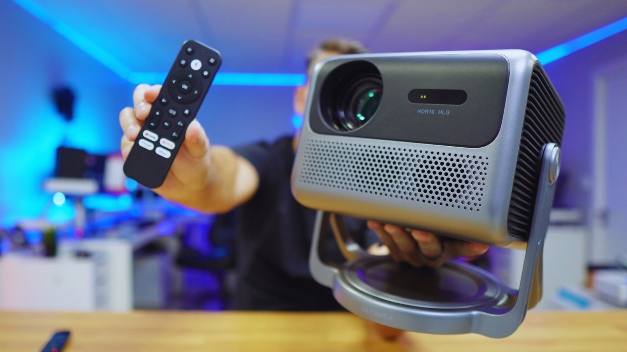 A Rotating CEILING Projector 😂🙌 120 Inches 🚀 Ultimea Nova C40