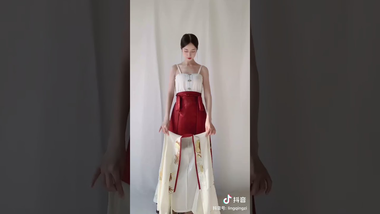 你更喜欢哪一种马面裙穿搭 #汉服 #马面裙 #hanfu  #horse #hanfudress #wearing hanfu in china