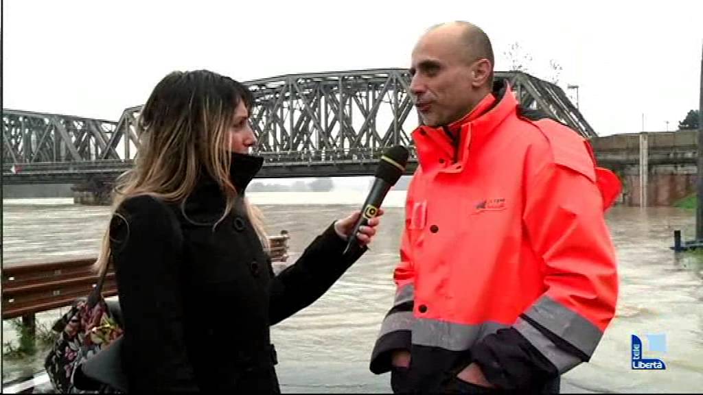 Il Po sta raggiungendo la massima piena. Allerta meteo per temporali