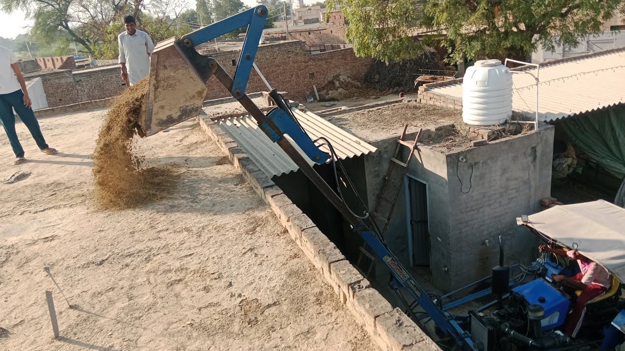 Aaj Humne Ghar 🏡Ki Chhat Per Mitti Dali – Day 17 Vlog