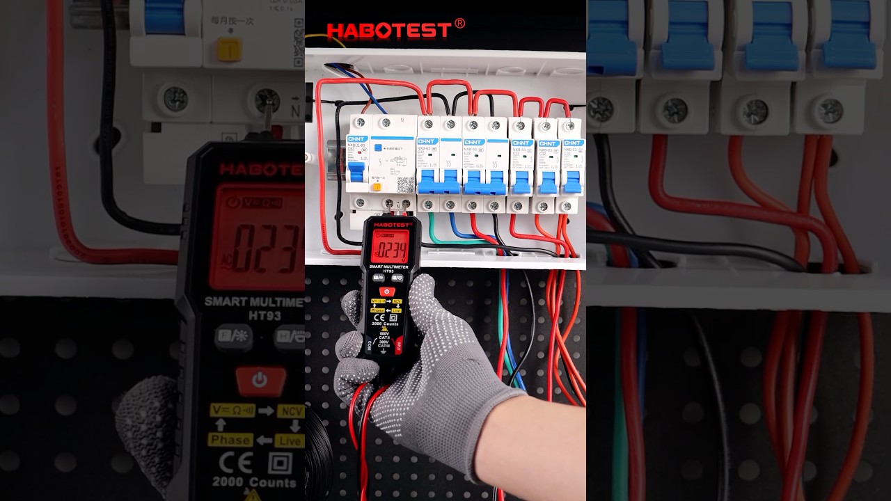 A useful mini multimeter use with only one hand#electrician #electrical #automobile #diy #tools