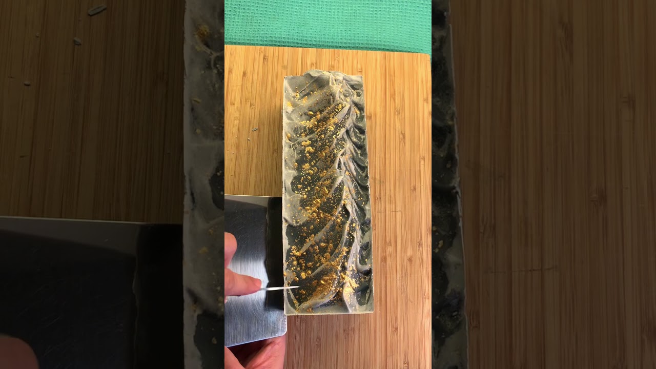 Soap Making: Crescent🌙  🧼 Part 2 #shorts