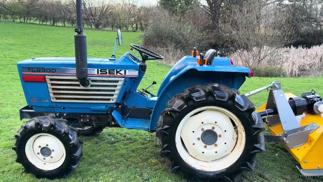 ISEKI TL2300 4WD Compact Tractor & New RAPTOR X 5ft Flail Mower