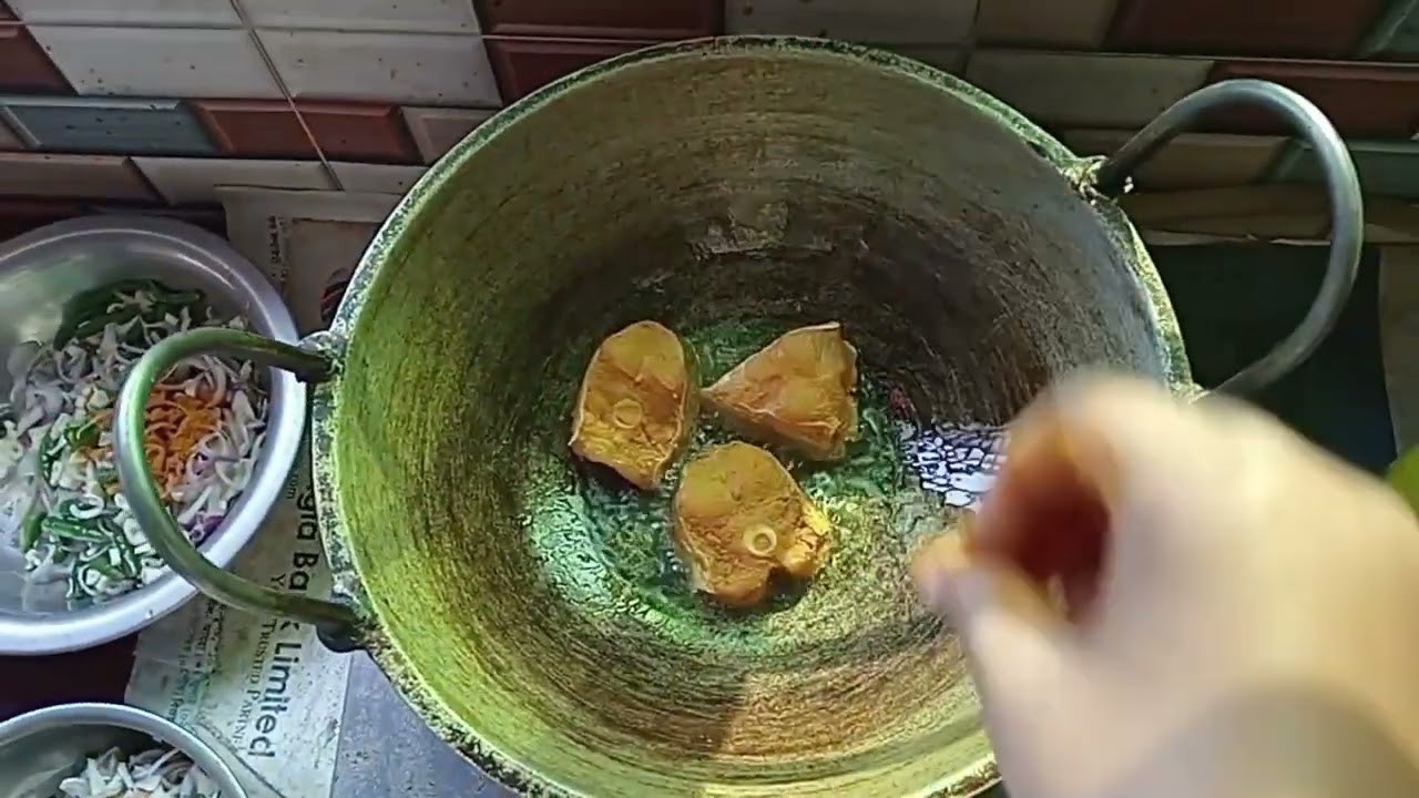 রুই মাছ ভর্তা, কই মাছ ভাজা আর তার সঙ্গে রয়েছে গরম ভাত,, #villagelife 