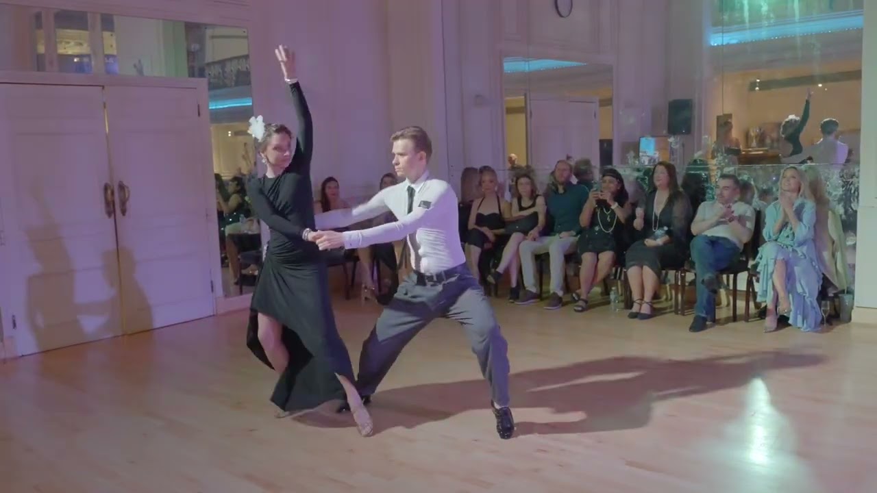 Smooth Tango show ‘Sweet Dreams’ by  Oleksandr Yasynskyi & Tetiana Tarnai. Pro-Am