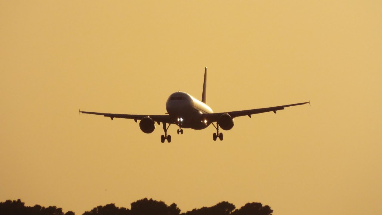 Dusty Afternoon PlaneSpotting ft. Airbus A350-900 Swiss (Wanderlust Livery) | Palma de Mallorca