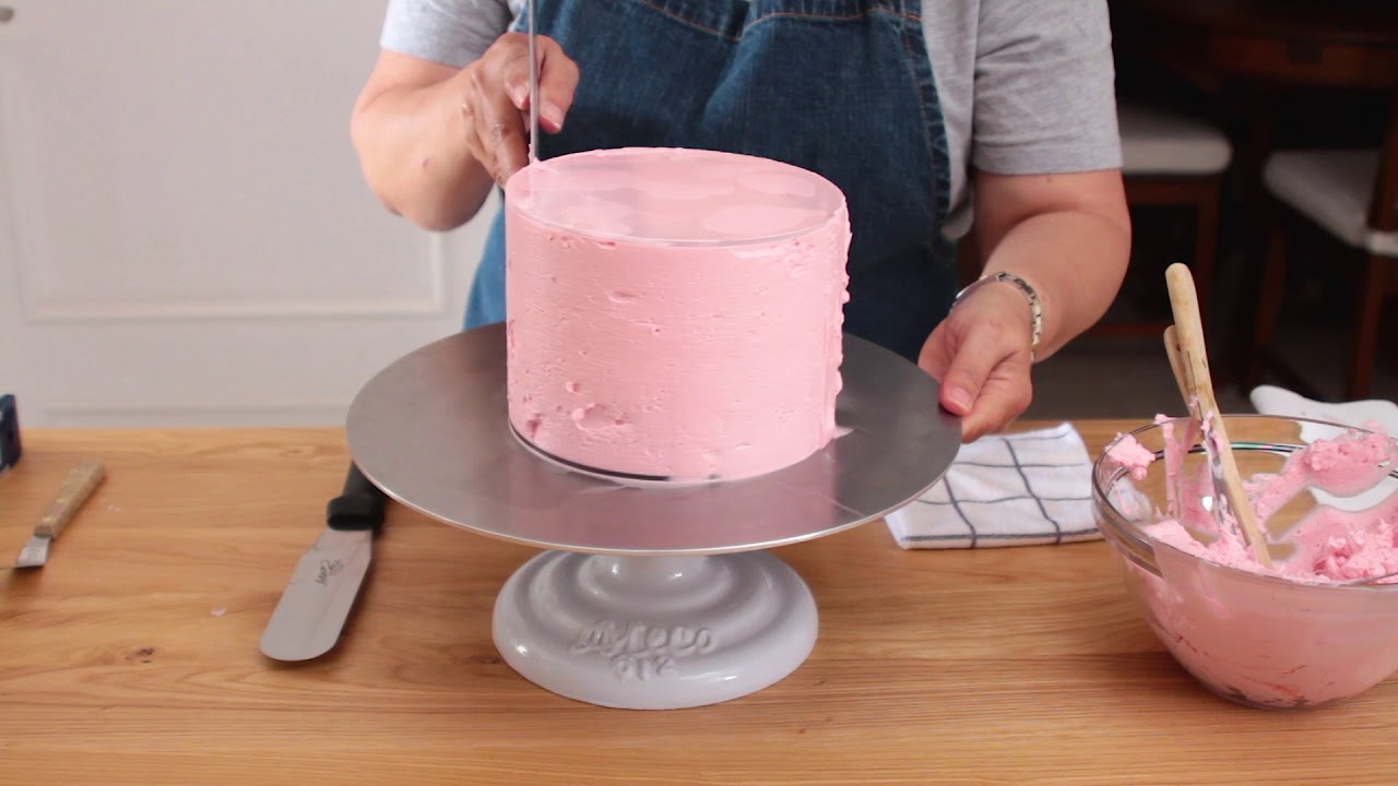Tarta con bordes perfectos con discos acrílicos