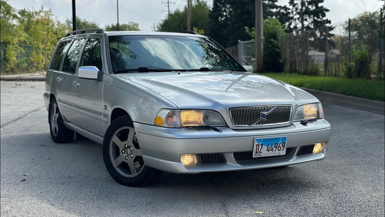 Walk Around - 2000 Volvo V70R
