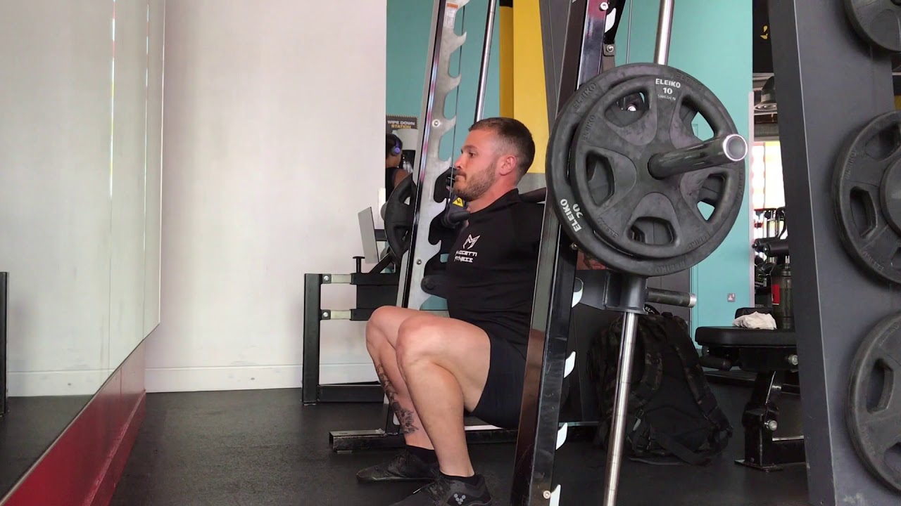 Smith Machine Hack Squat