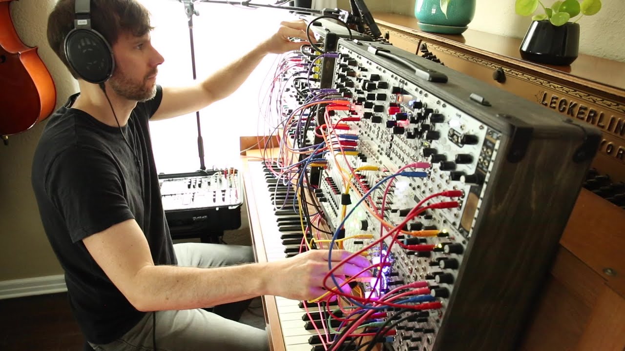 Postulous - Modular World Performance on Piano and Modular Synth