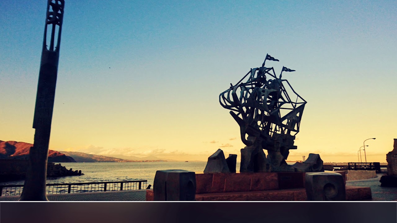 #136 Nagisa Park - Enjoy sunset at this gorgeous and modern outdoor sculptural park. INSTAWORTHY.