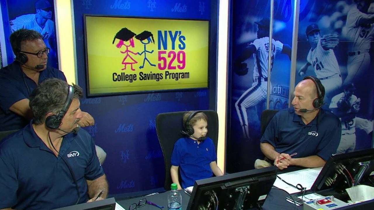 MIA@NYM: Mets kidcaster shines during the 3rd inning