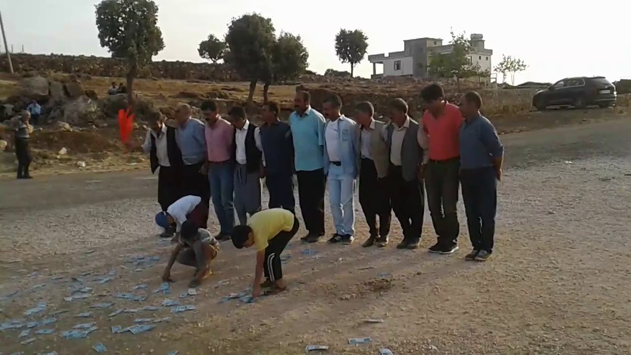 Diyarbakir Eğil Konak köyu halay