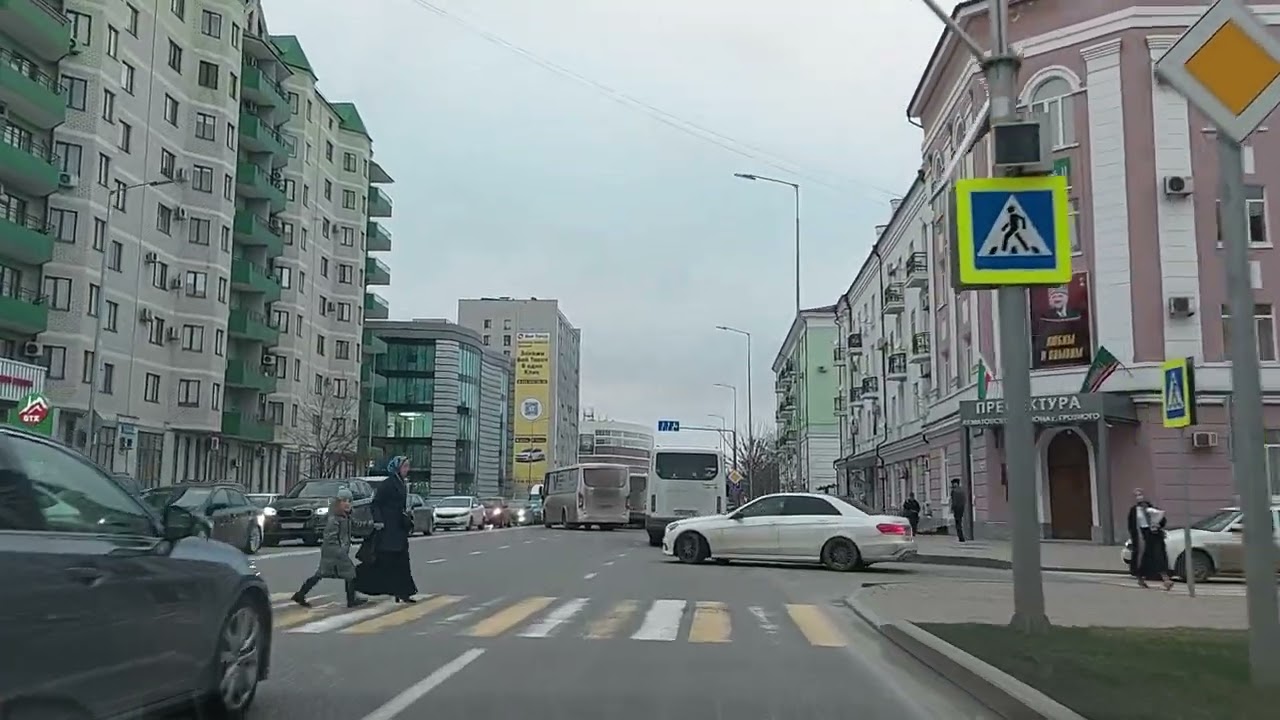 Незадолго до ифтара 🍲🍞☕️ в Грозном 🚗🚙🚛🛻🚕🚐