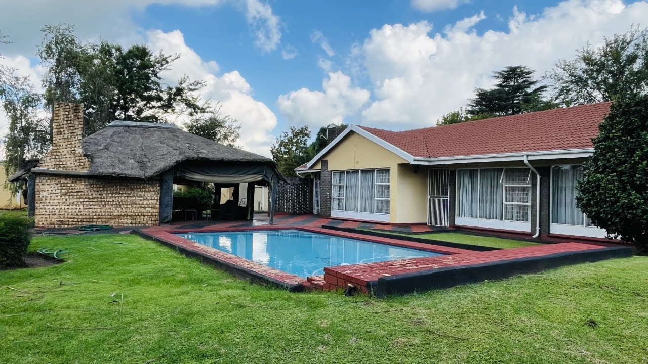 5 Bedroom Home in Arcon Park, Vereeniging