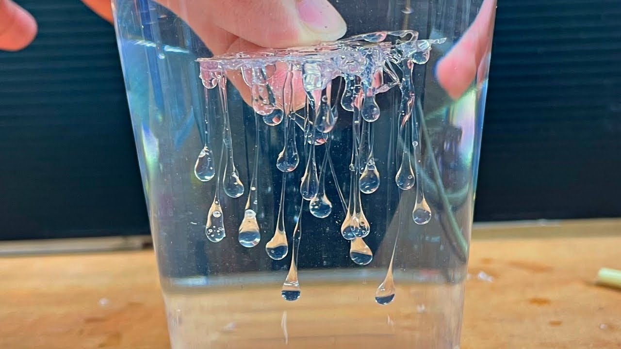 Жизнь родилась, играя с каплями воды [Смола]