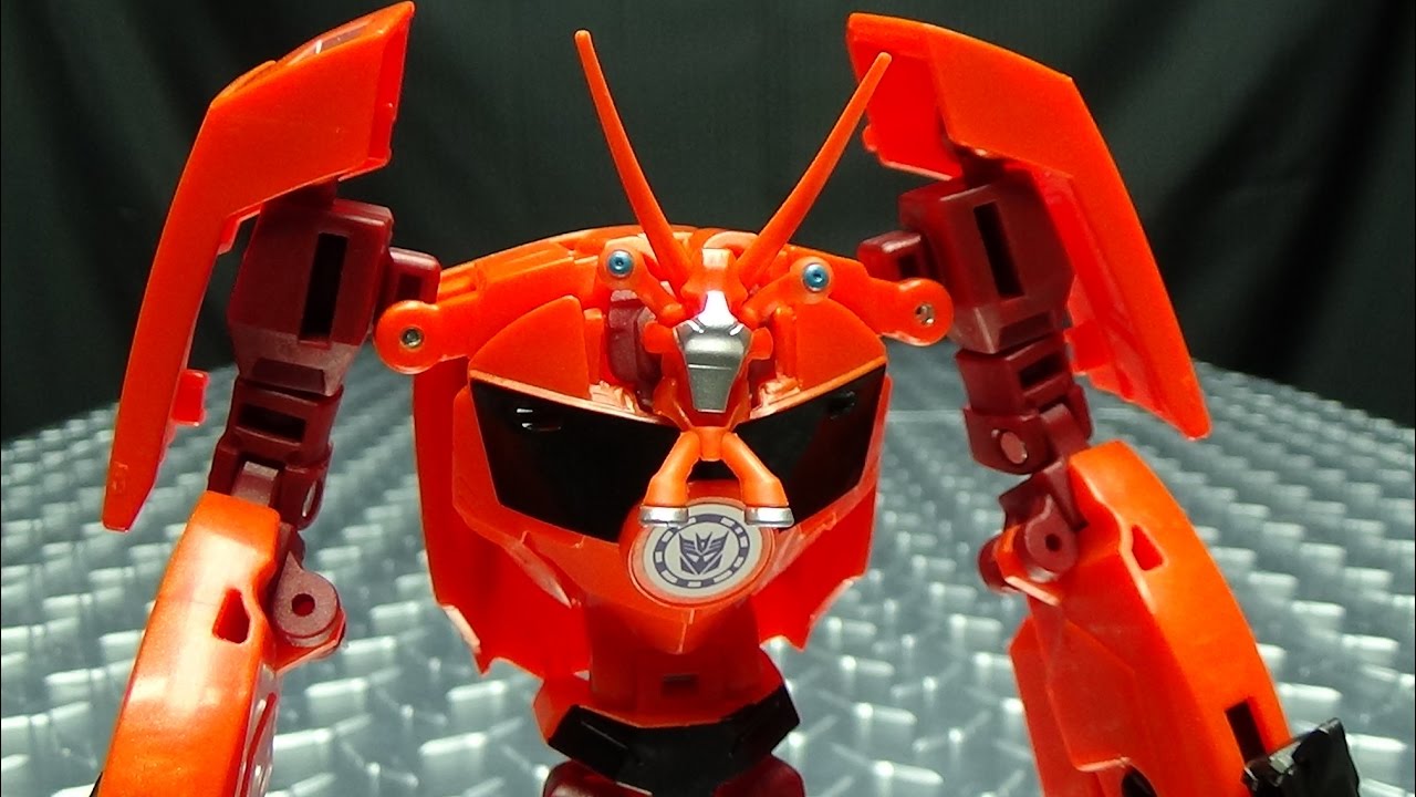 Robots in Disguise Warrior BISK: EmGo's Transformers Reviews N' Stuff