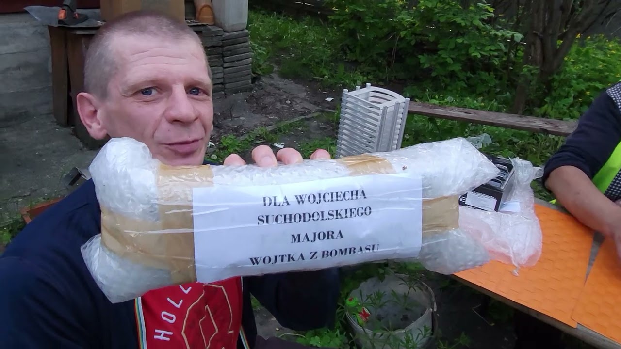 ryża, malowana wiewióreczka - Wojtek więziiony w domu