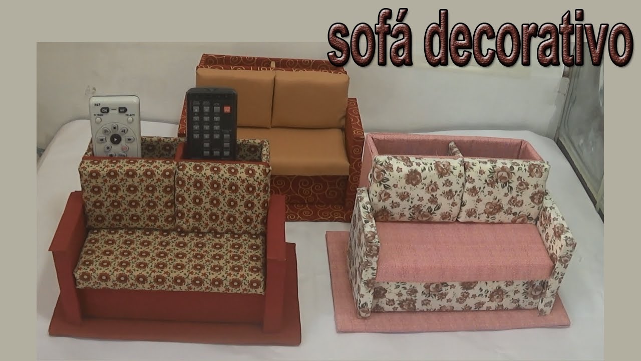 SOFÁ FEITO COM CAIXA DE LEITE OU PAPELÃO