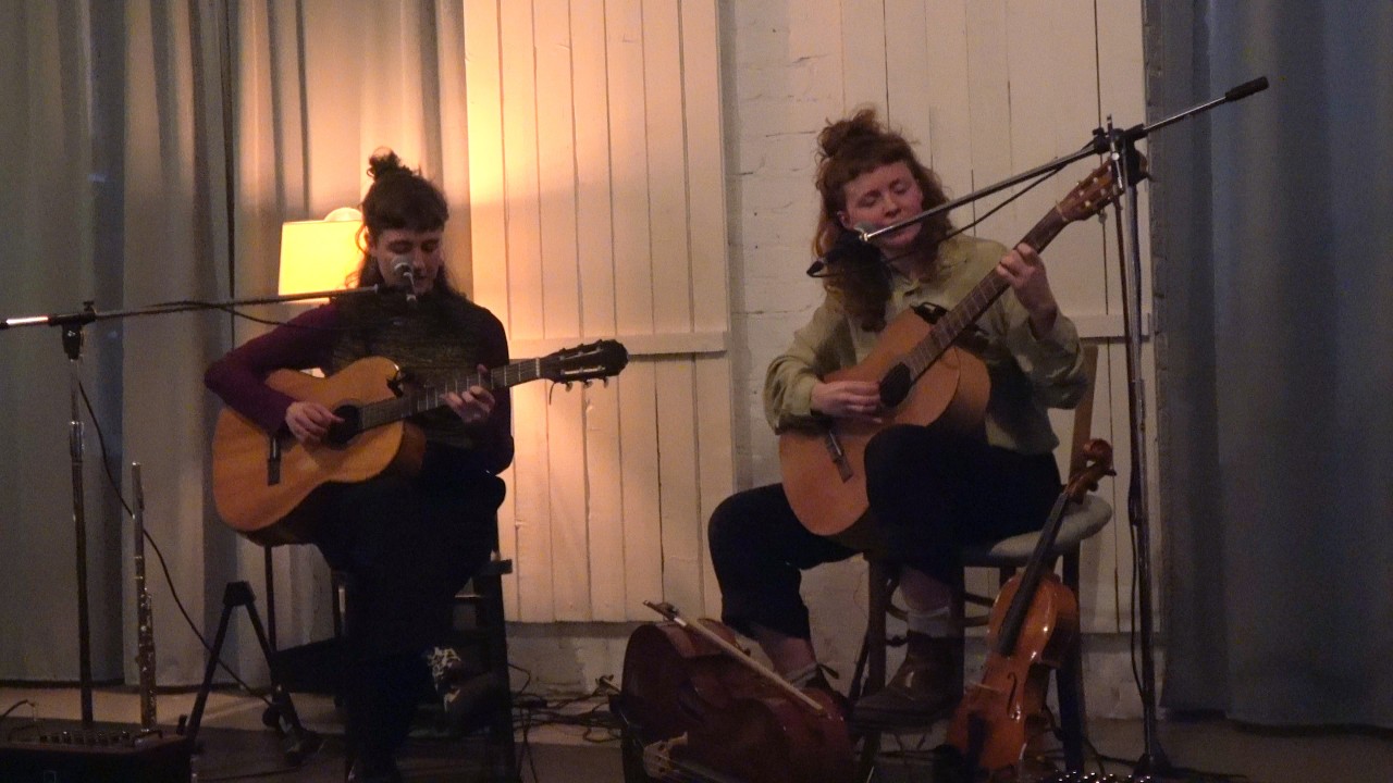 Hidden Stage Session with Emma & Frances