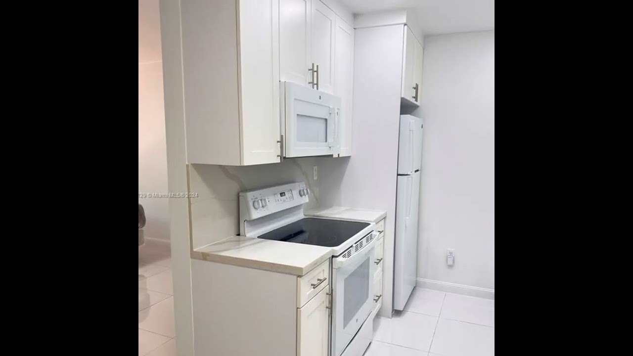 10762 North Kendall Drive, Unit I19, Miami, FL 33176
