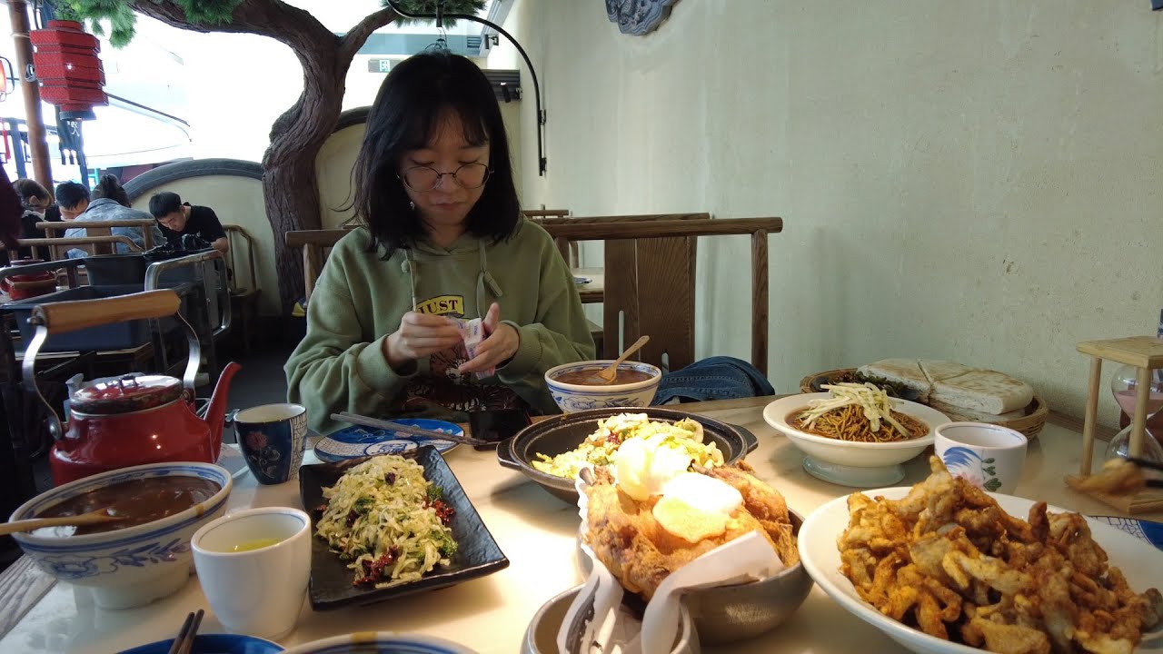 Новые и необычные блюда пробуем в Сиане. Возвращение из Шэньси - Жизнь в Китае #281