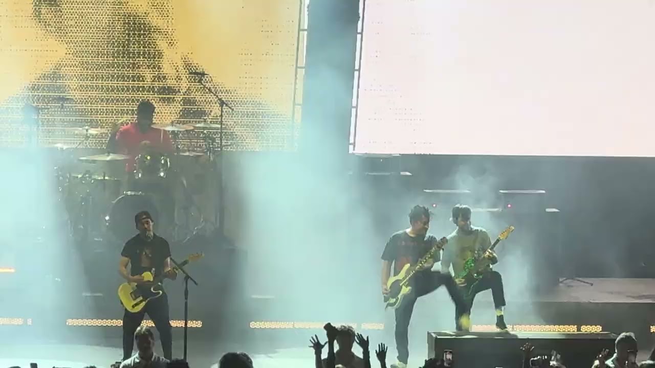 Pierce The Veil - Yeah Boy and Doll Face - She Makes Dirty Words Sound Pretty 6/3/2025 at Blossom