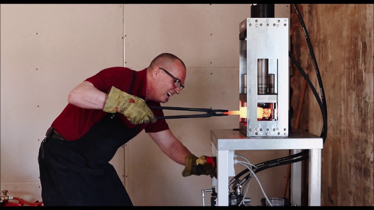 Handcrafted-Messer / Video Reihe  Teil 3 Werkstatt Clip - Damast Feuerverschwei&szlig;en