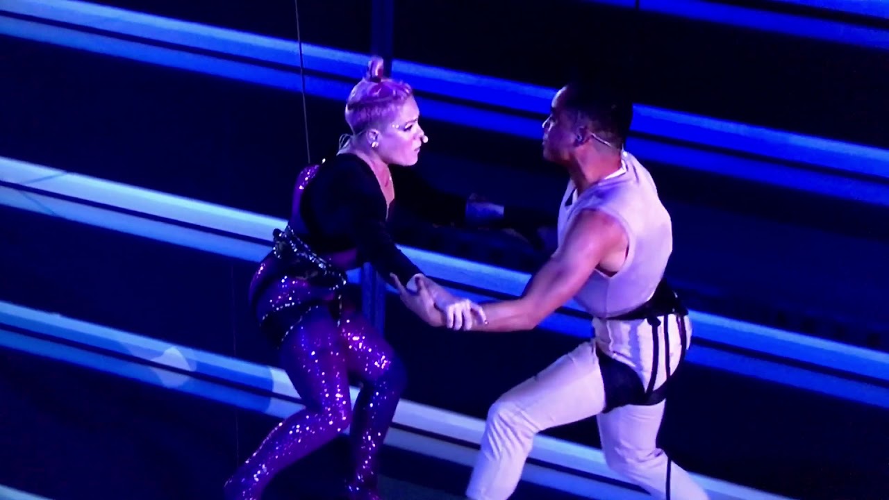 Pink Beautiful Trauma AMA&rsquo;s 2017