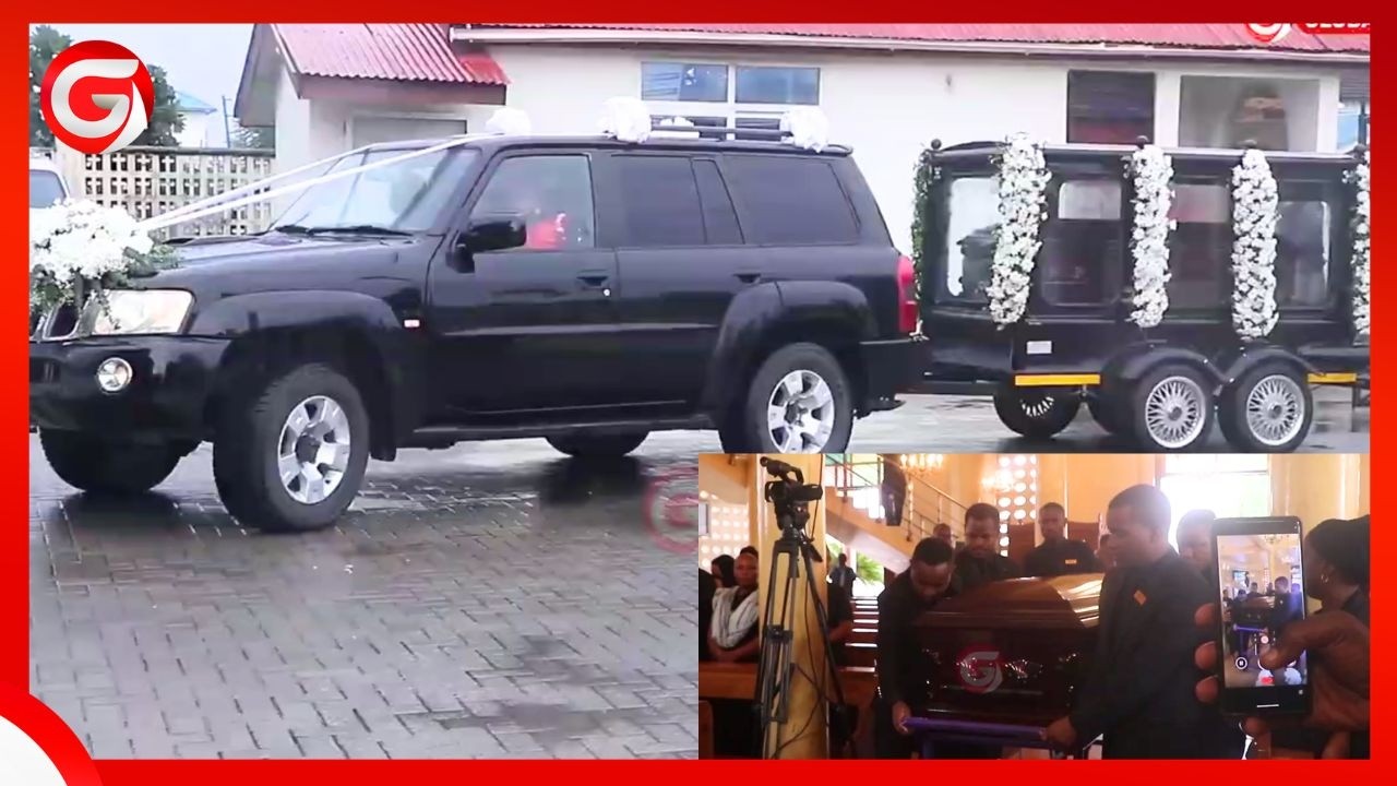 VIDEO: WAFANYAKAZI wa EFM WALIVYOLIBEBA JENEZA LENYE MWILI wa SSEBO na KULIINGIZA KANISANI..