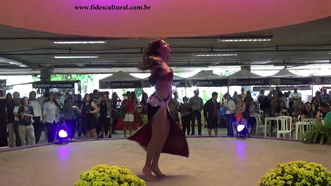 Priscila Genaro Dan&ccedil;a do Ventre com Espada