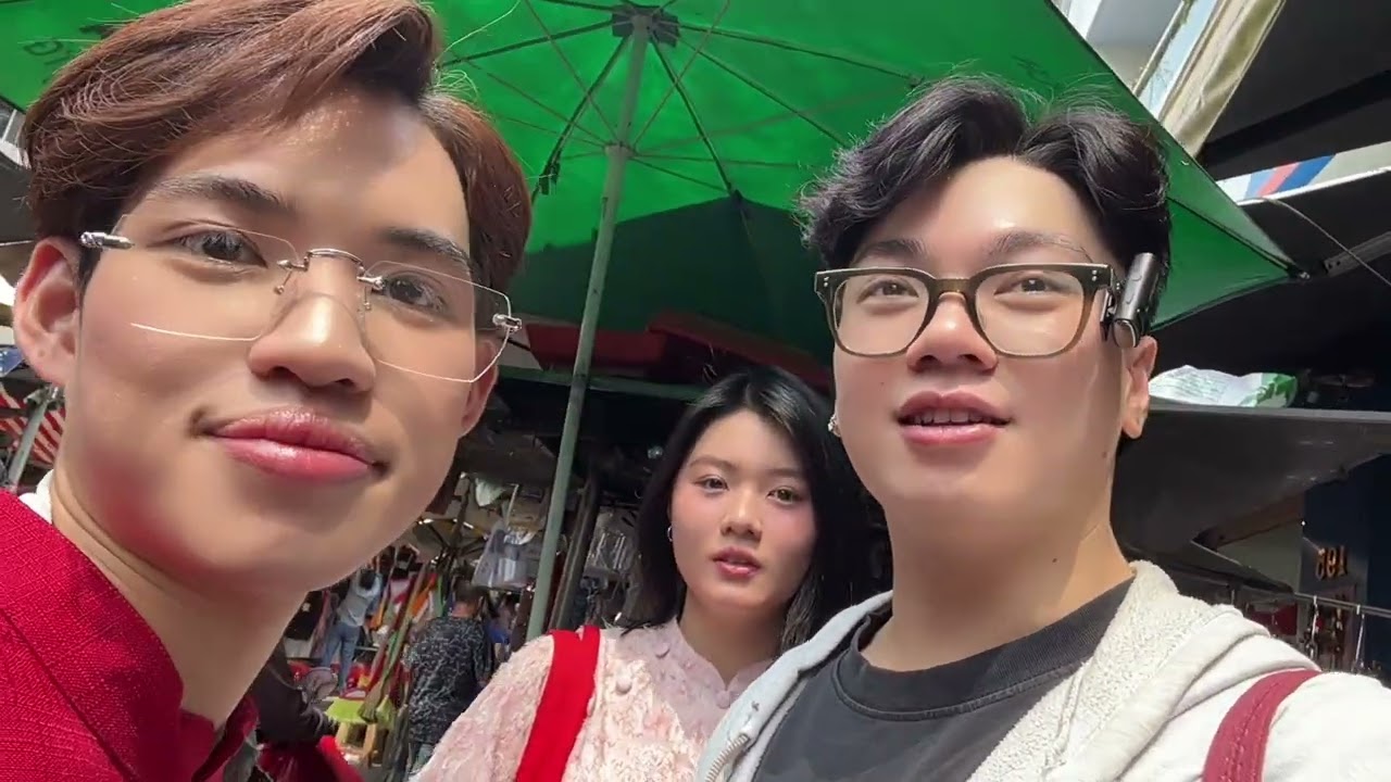 Đi chụp ảnh tết cho Hân với Hùng