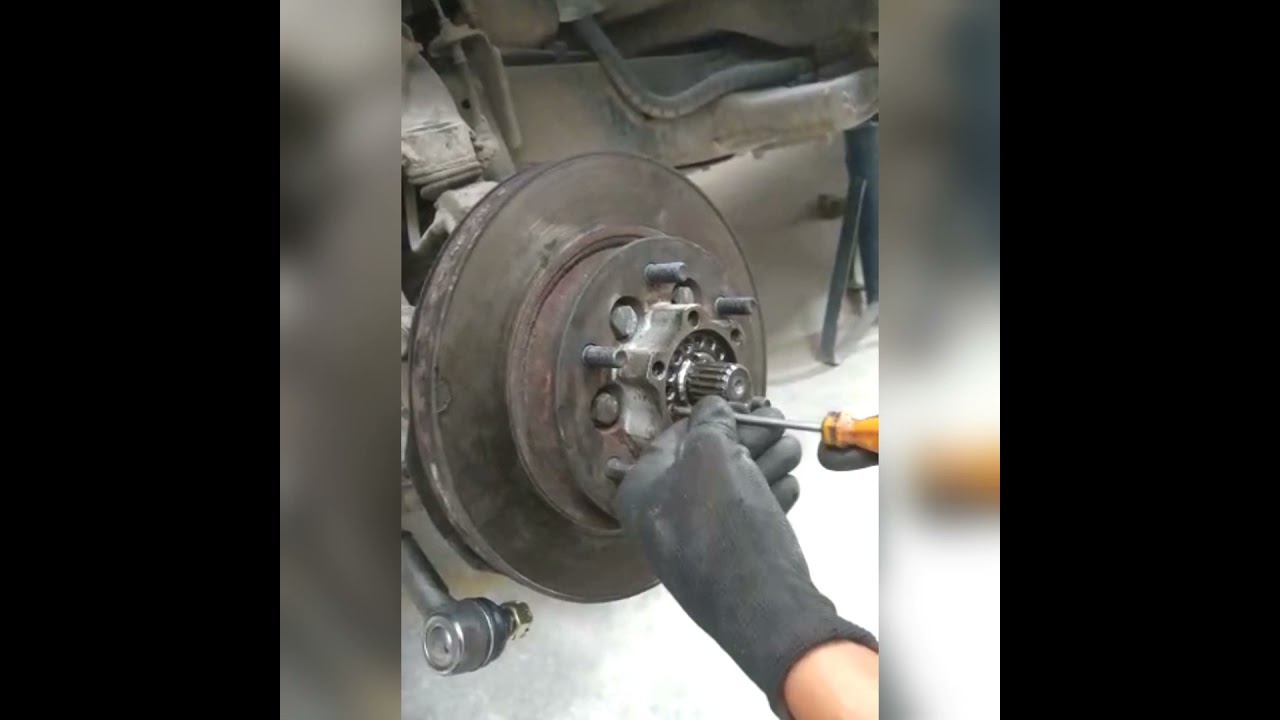 Tirando o cubo de roda da S10