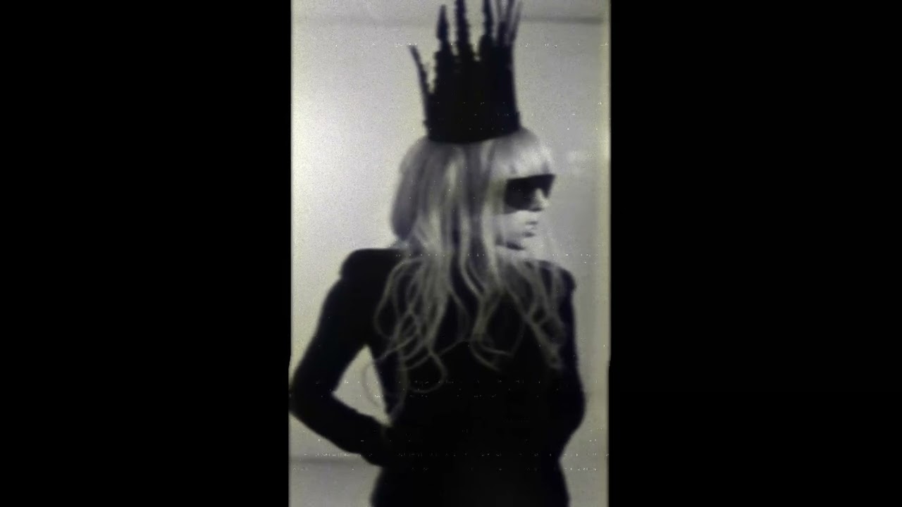 Lady Gaga - Bad Romance (slowed + reverb)