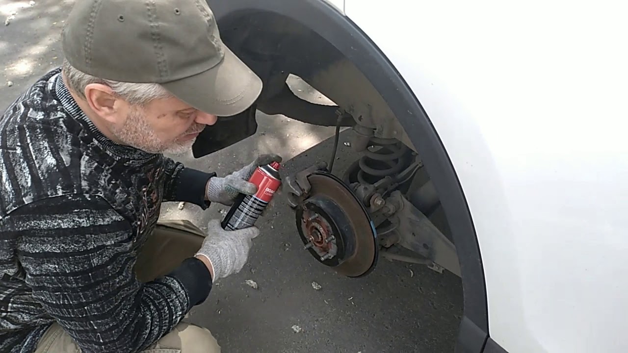 Рав 4. 2019г.в. Замена шпильки колеса.