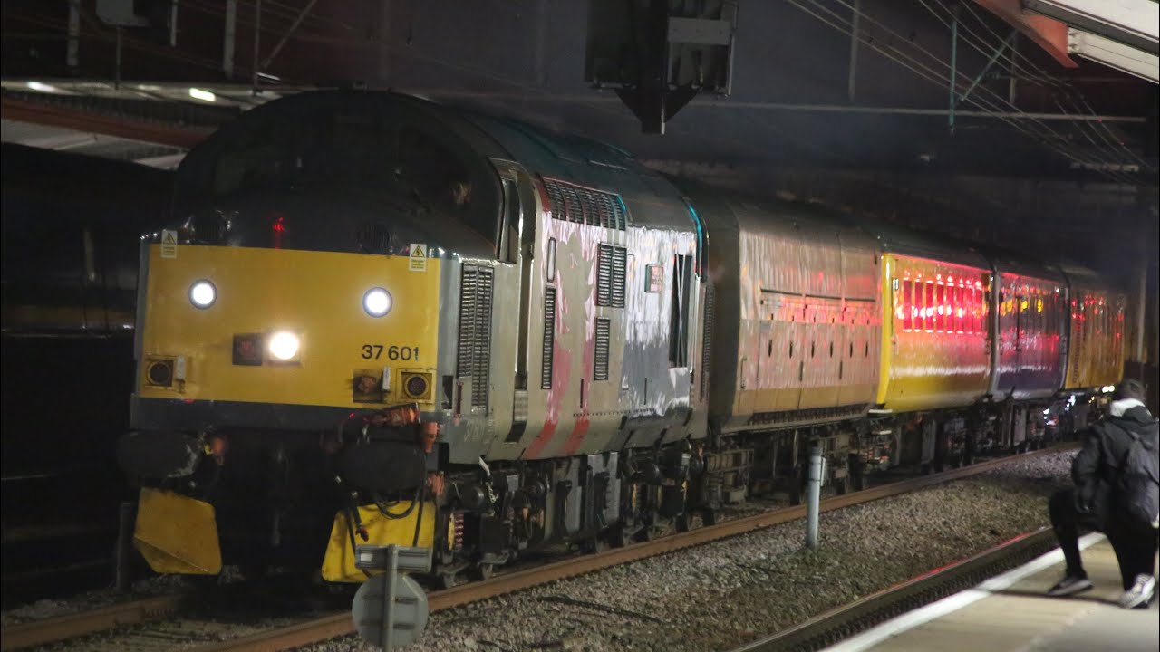 Overnight Action At Crewe Feat: 325003, 90001 & 37601 (23/09/22)