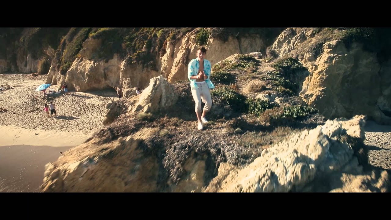 Sammy Wilk - Aye Ma (Official Music Video)