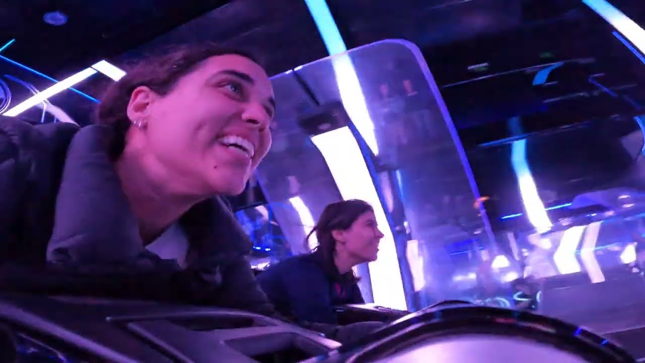 2025 | Montanha Russa | TRON Lightcycle Run Back