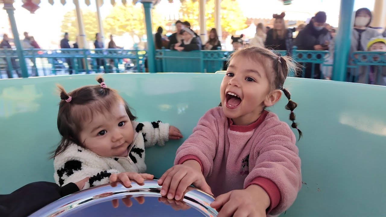 🎀🐭 2 petites princesses à Tokyo Disneyland🏰✨