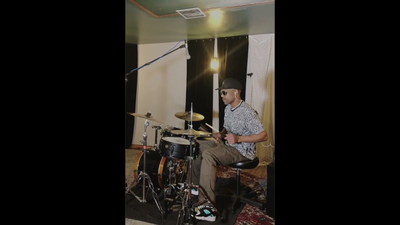 Live Drum Solo Arrangement by Lawrence Lowe